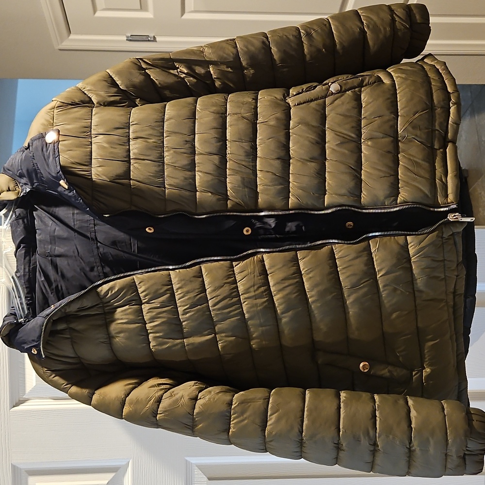 Women's Olive Puffer Jacket